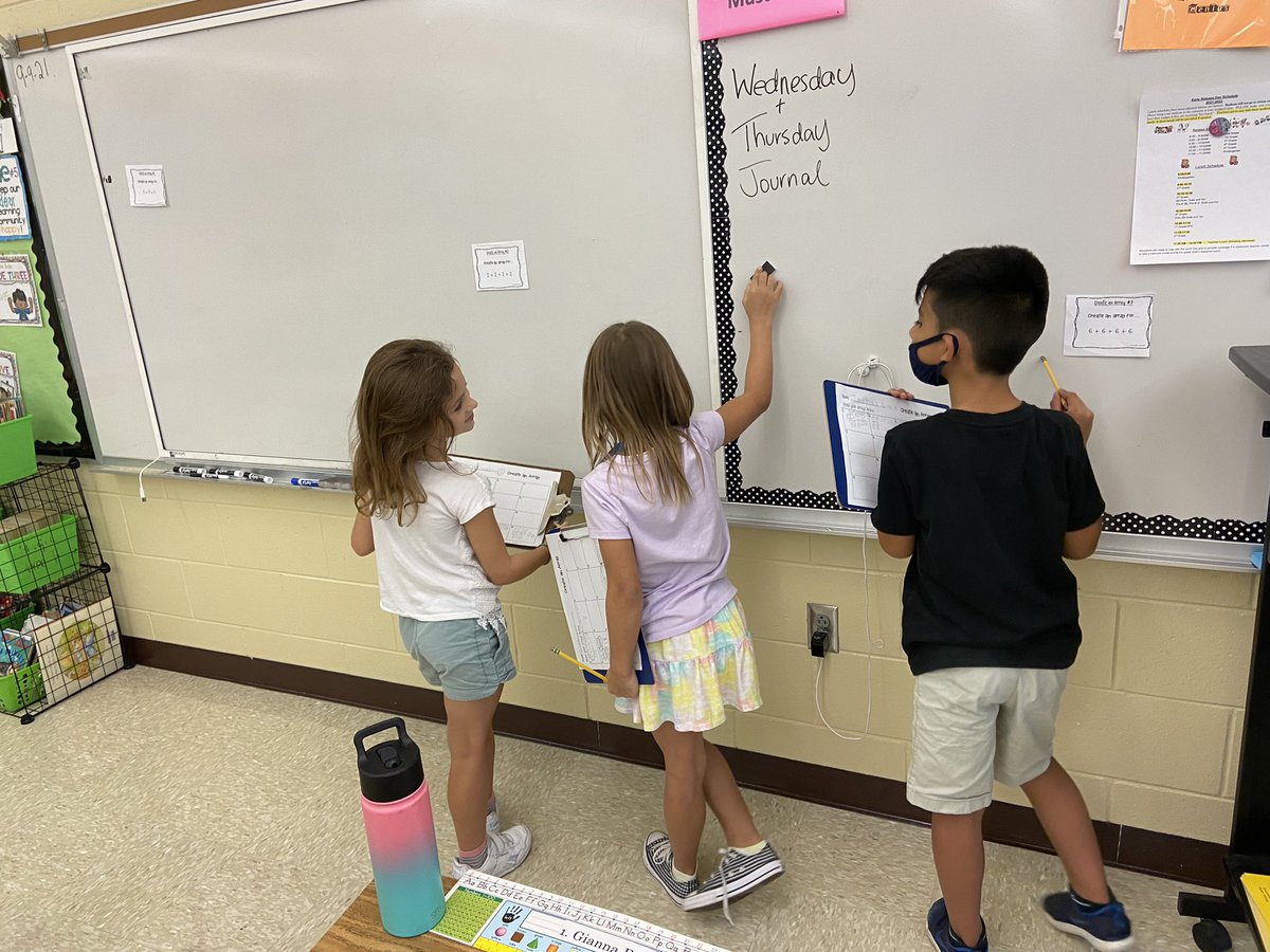 Sindledec1Tracy's tweet photo. Scooting around the room! Practicing Arrays with style☑️@pmepelicans https://t.co/DMkDKjZMEi