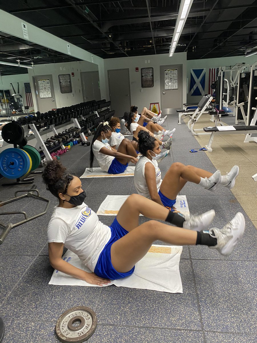 FSCJWBB's tweet image. The routine has begun! 💪🏽 First full day of workouts in the books 📚Can’t wait to see their transformation. #WaveLife #uncommon