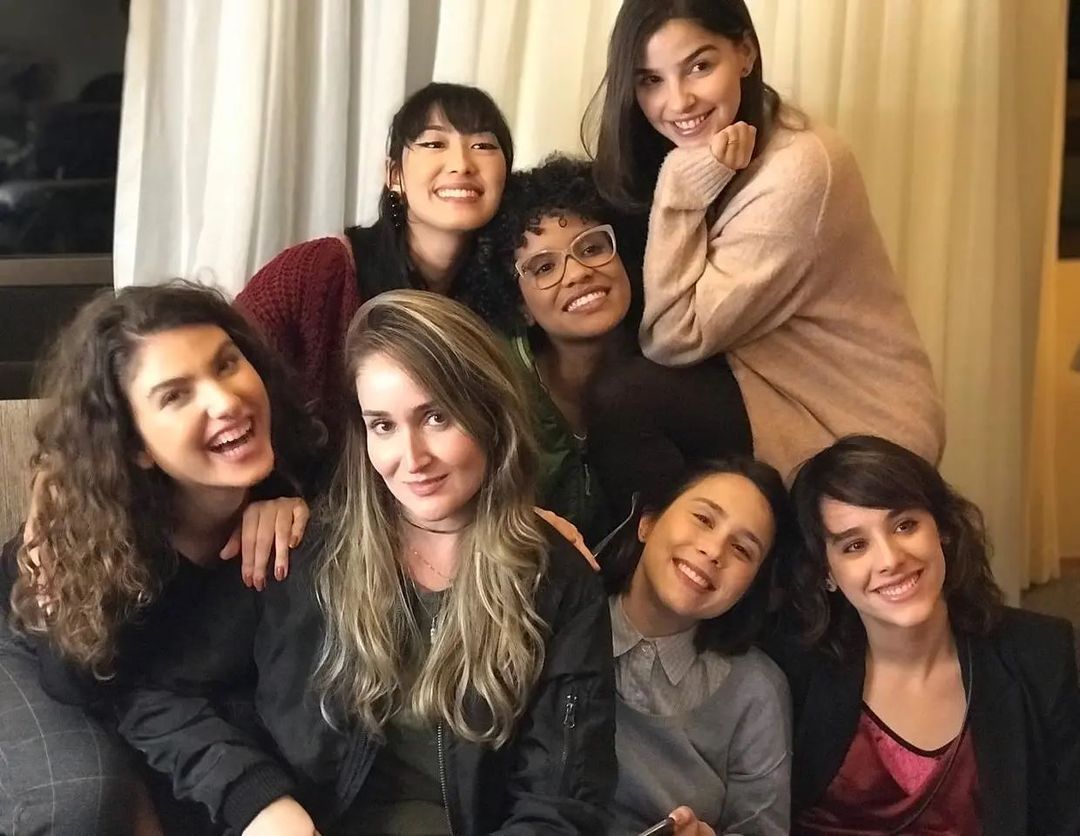 PortalAsFive's tweet photo. 📸| "Meu #tbt de hoje ♥️ com minhas lindas #asfive #assix"
(via kelfurman) https://t.co/gedOUINLNG