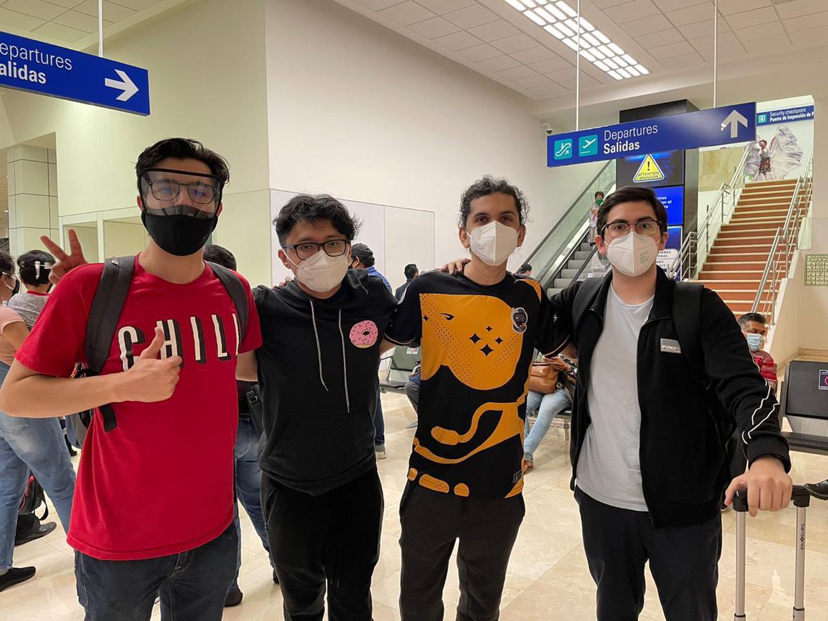 Este mes todos nosotros estaremos reunidos otra vez en una misma casa haciendo muchos Streams 👀❤️
¿Están listos? 🔥