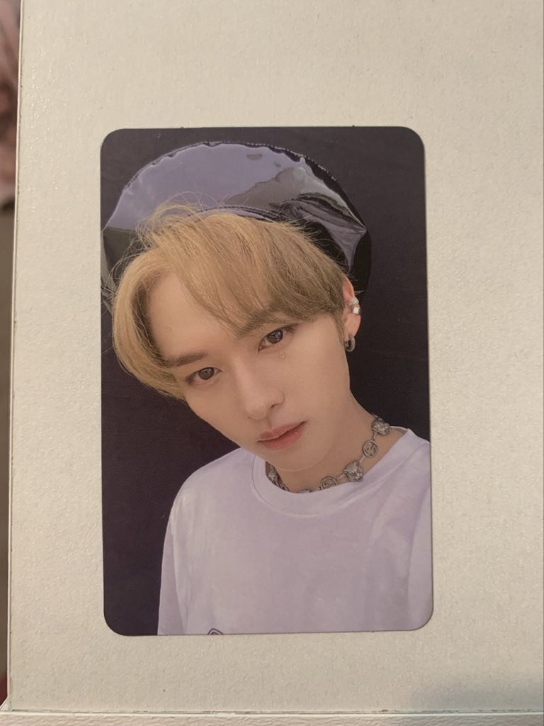 777. Stray Kids No Easy Concept Version Album Lee Know Photocard