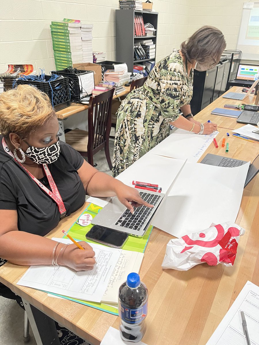 AlexesGreenLIT's tweet photo. Our #Math department showed out with the #LearningTargets and had my mind like๐ตโ๐ซ๐with the various functions and theorems they teach! #MathSmarties #ProfessionalDevelopment @TheHCCAHornets @HCCAMathDept @divadawgtroy73 @CoatsMathAcadmy @CoachB_Nupe https://t.co/m8rWWjeka2