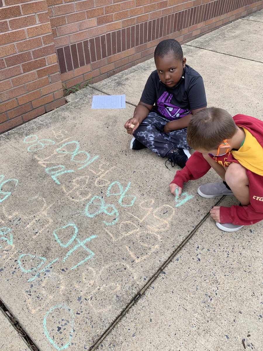 Mrs. Moulder tweet media