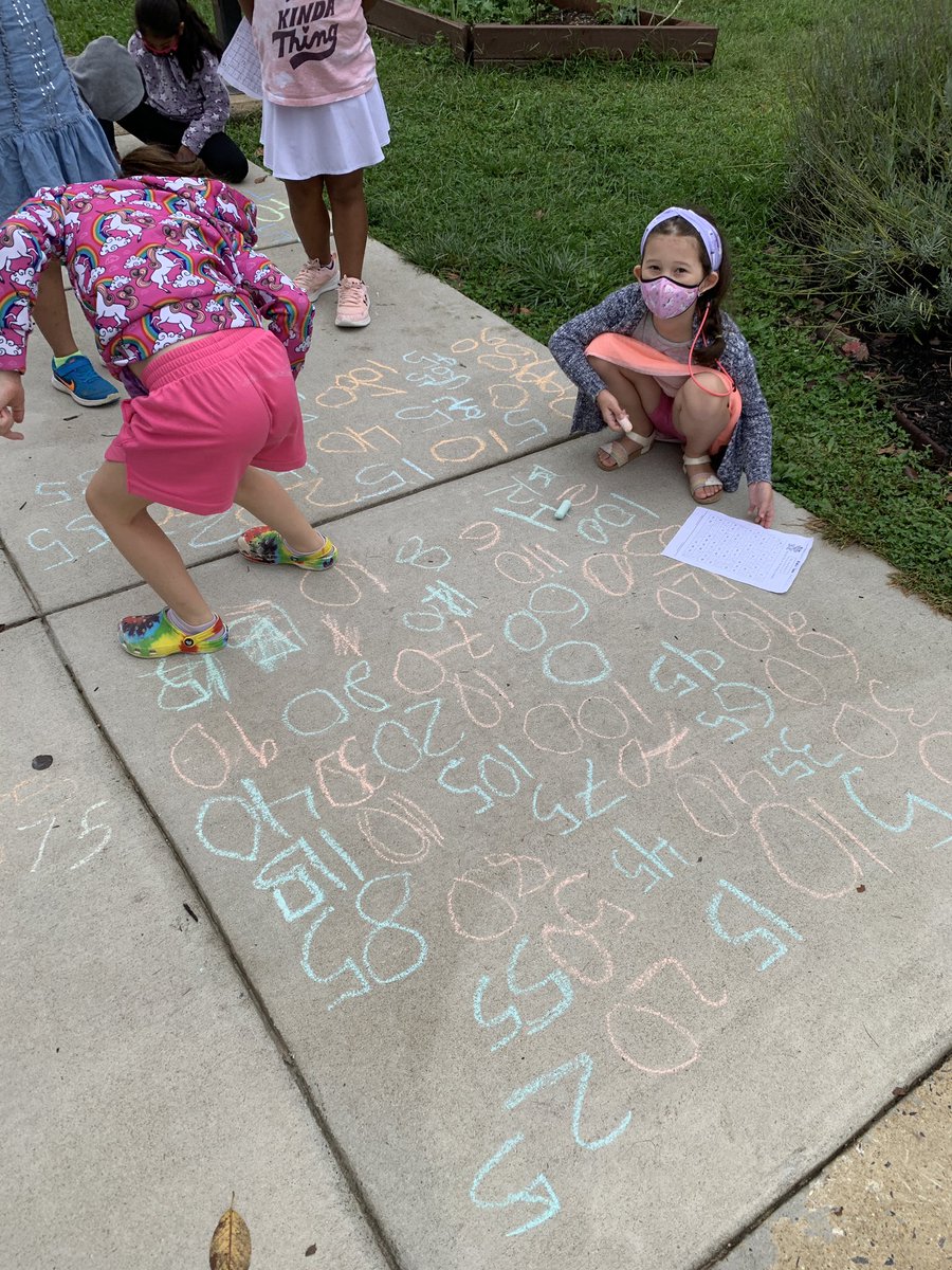 Mrs. Moulder tweet media