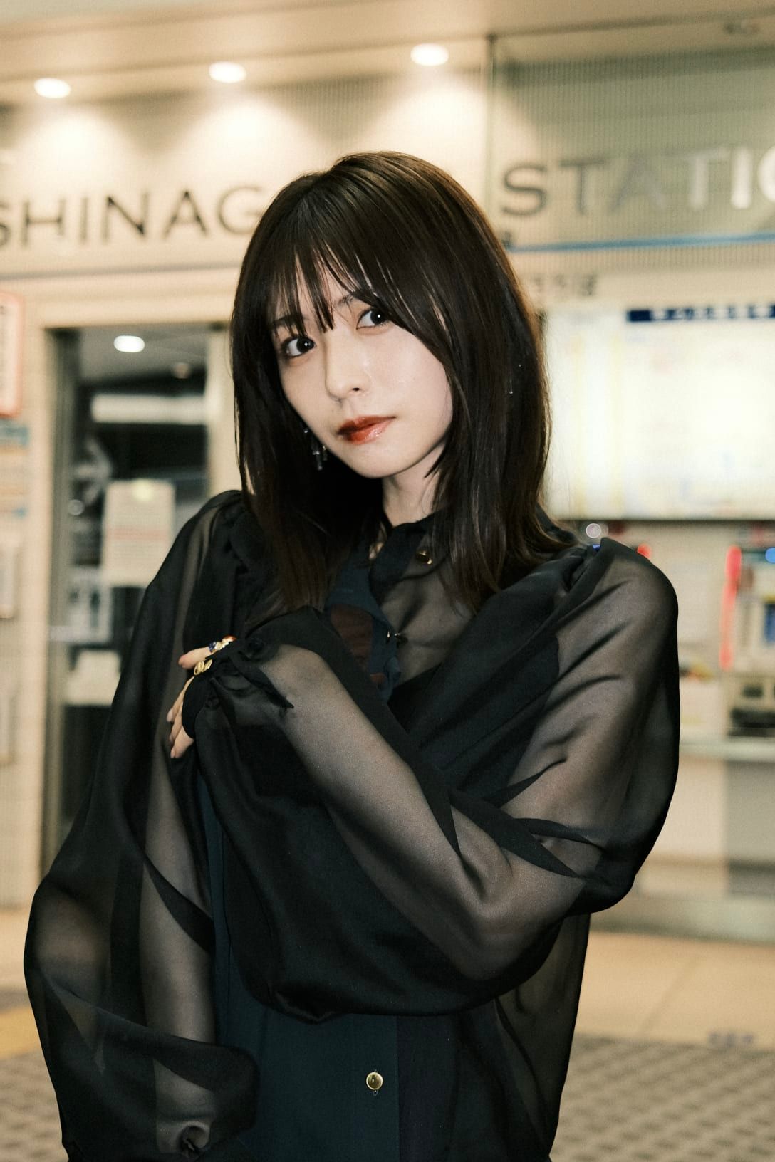 長濱ねる着用 kolor docking see through blouse