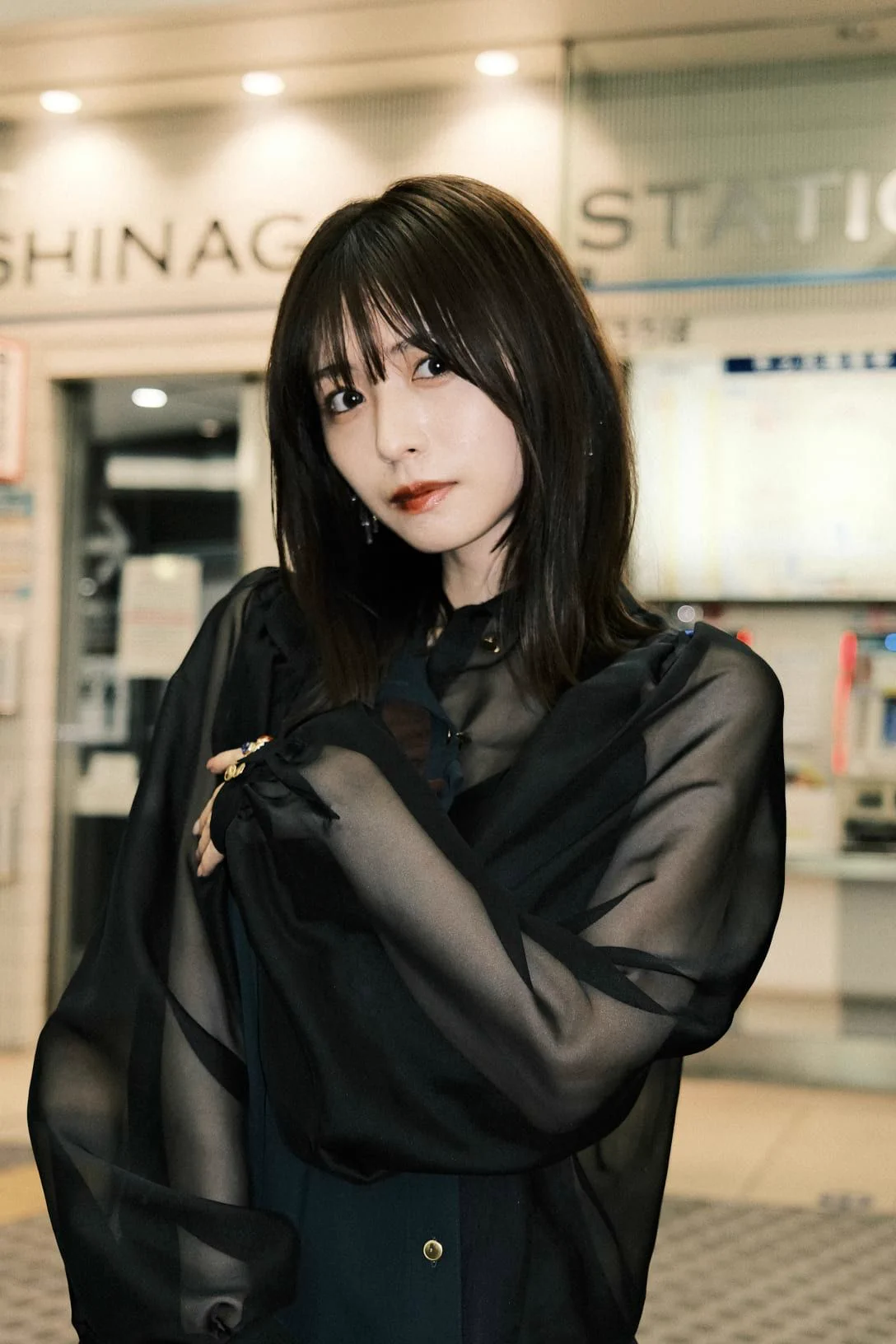 美品 長濱ねるさん着用 kolorドッキングシースルーブラウス シフォンフリル FASHIONSNAP on X: 