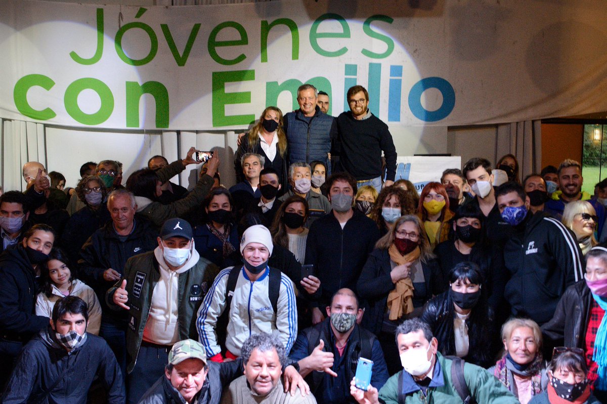 monzoemilio's tweet photo. Sé que @Nicolas_Massot tiene todo lo que se necesita para mejorarle la vida a los vecinos de Tigre. No tengo dudas que es la mejor opción para quienes votan acá. https://t.co/ojIvQTX0t4