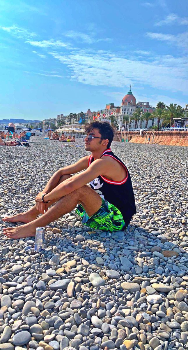 osv7_'s tweet photo. Beach🏖☀️🇫🇷 https://t.co/QaNqzpj2lY
