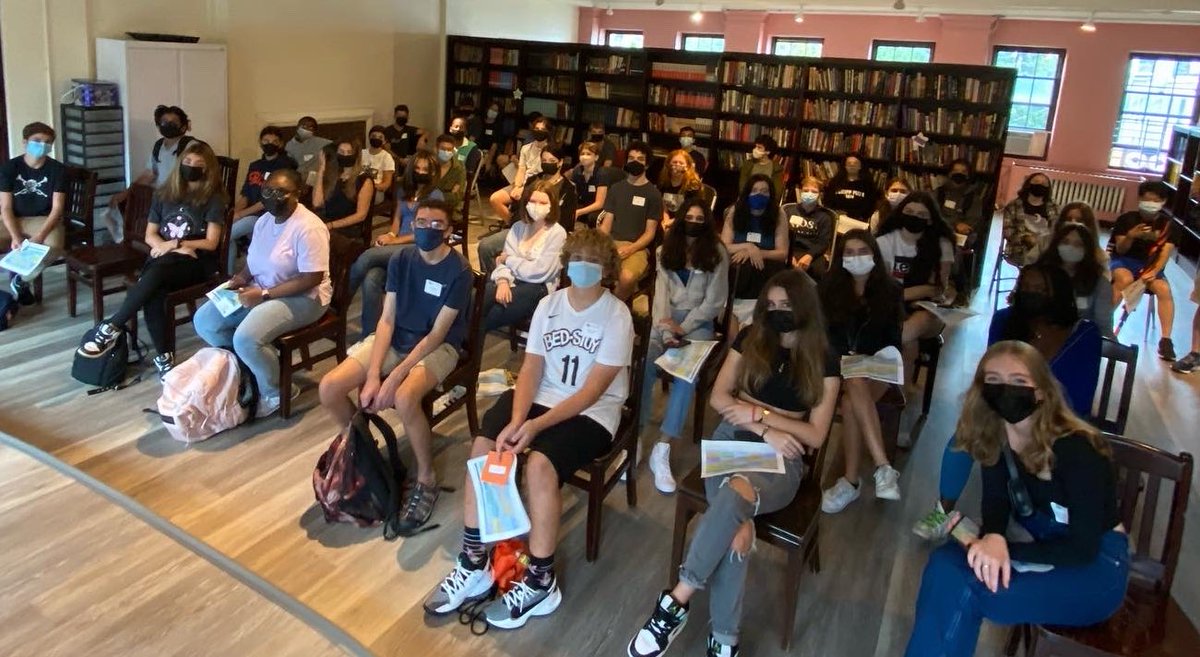 First Upper School group pic for our Class of 2025. #BacktoSchool2021