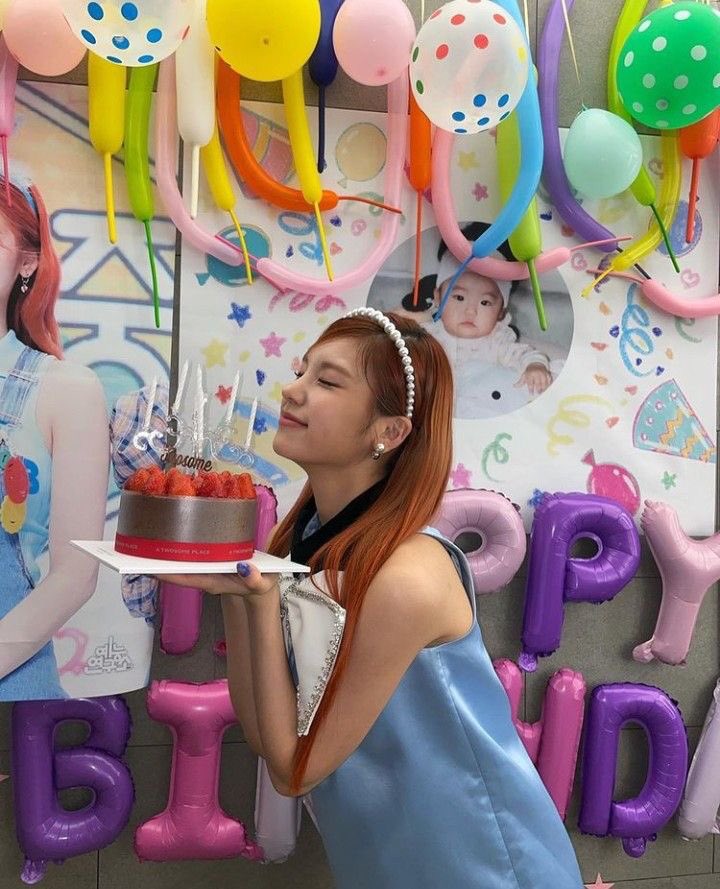 ㅤ

         happy birthday to [me]

ㅤ