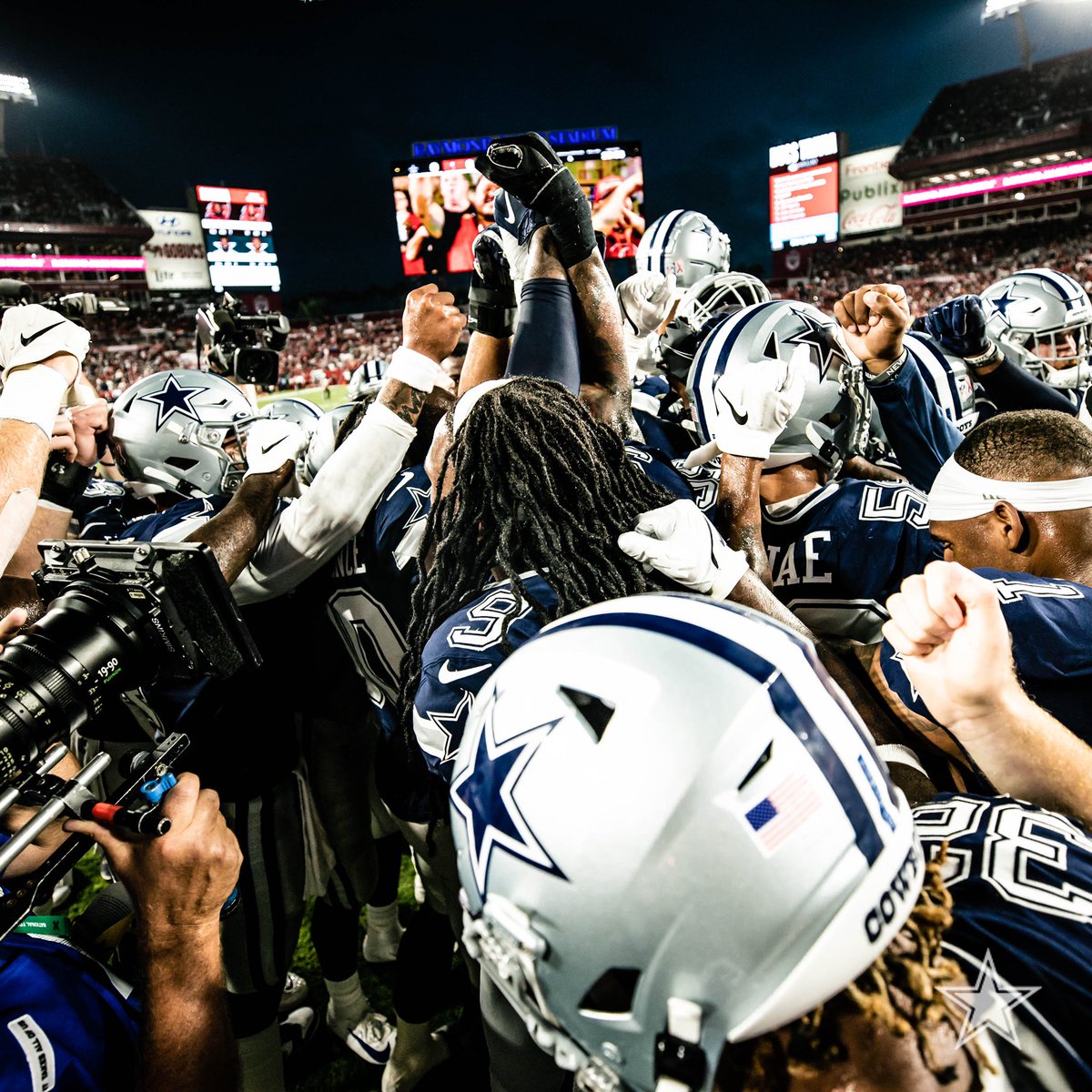 ARE YOU READY. 
FOR SOME 🏈?!

#DALvsTB | #WeRunAsOne 
#DallasCowboys