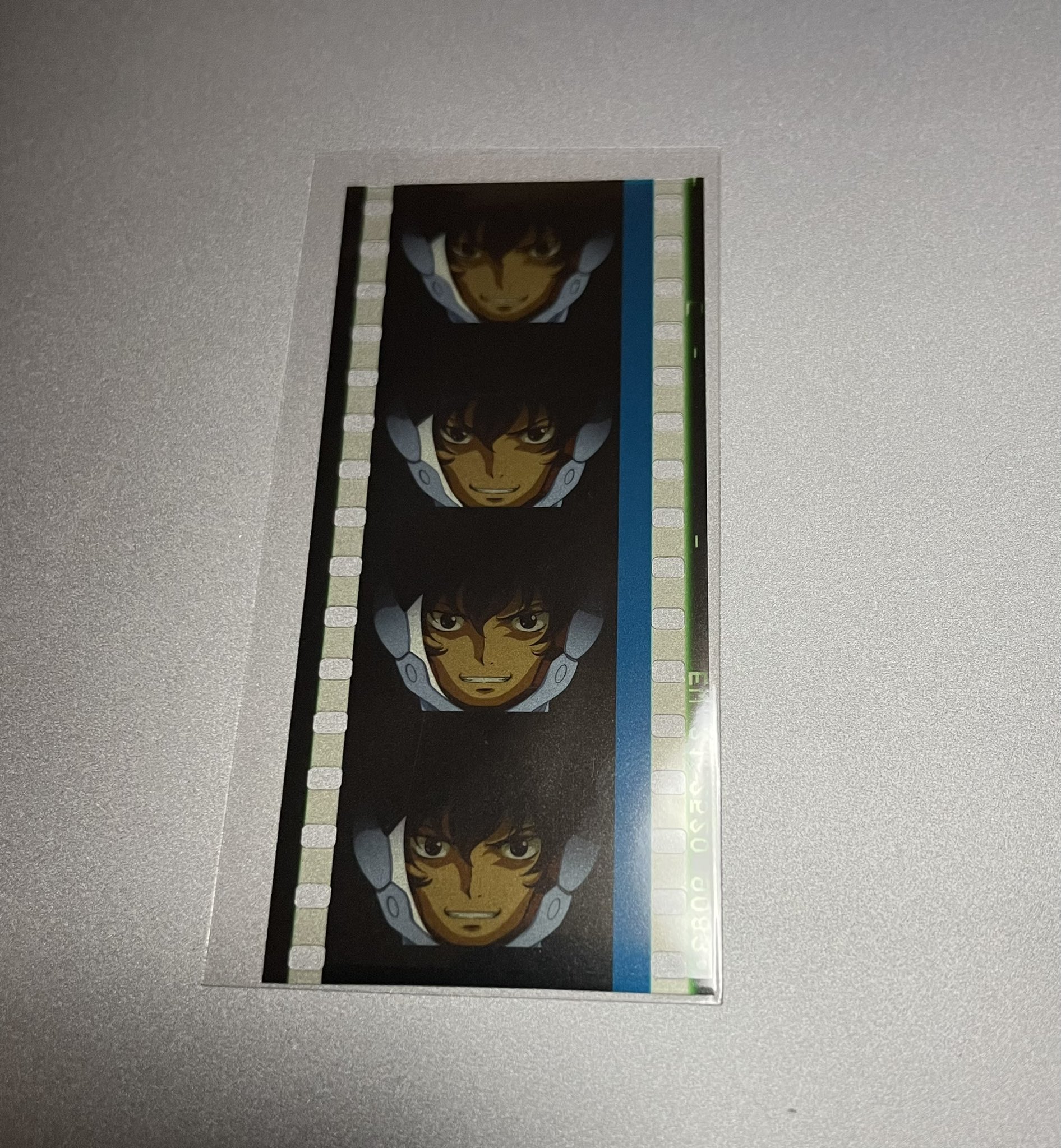 تويتر ぱぴゅ ん على تويتر 閃光のハサウェイの入場特典ですが 会いたかったぞガンダム なグラハムさん グラハム エーカー生誕祭21 T Co Op9yjjbogq