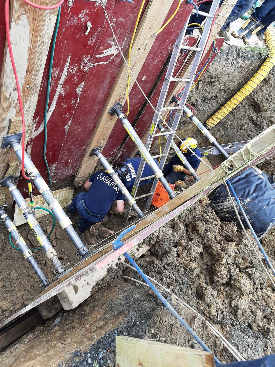 bush6130's tweet photo. Down and dirty in the trench with a solid group of guys. Another milestone for LCFR Special Ops programs as they teach their first VDFP Trench Operations class. A shout out to General Services and Sterling Rescue as they were vital assets for the class. https://t.co/BHiRC5bNbR