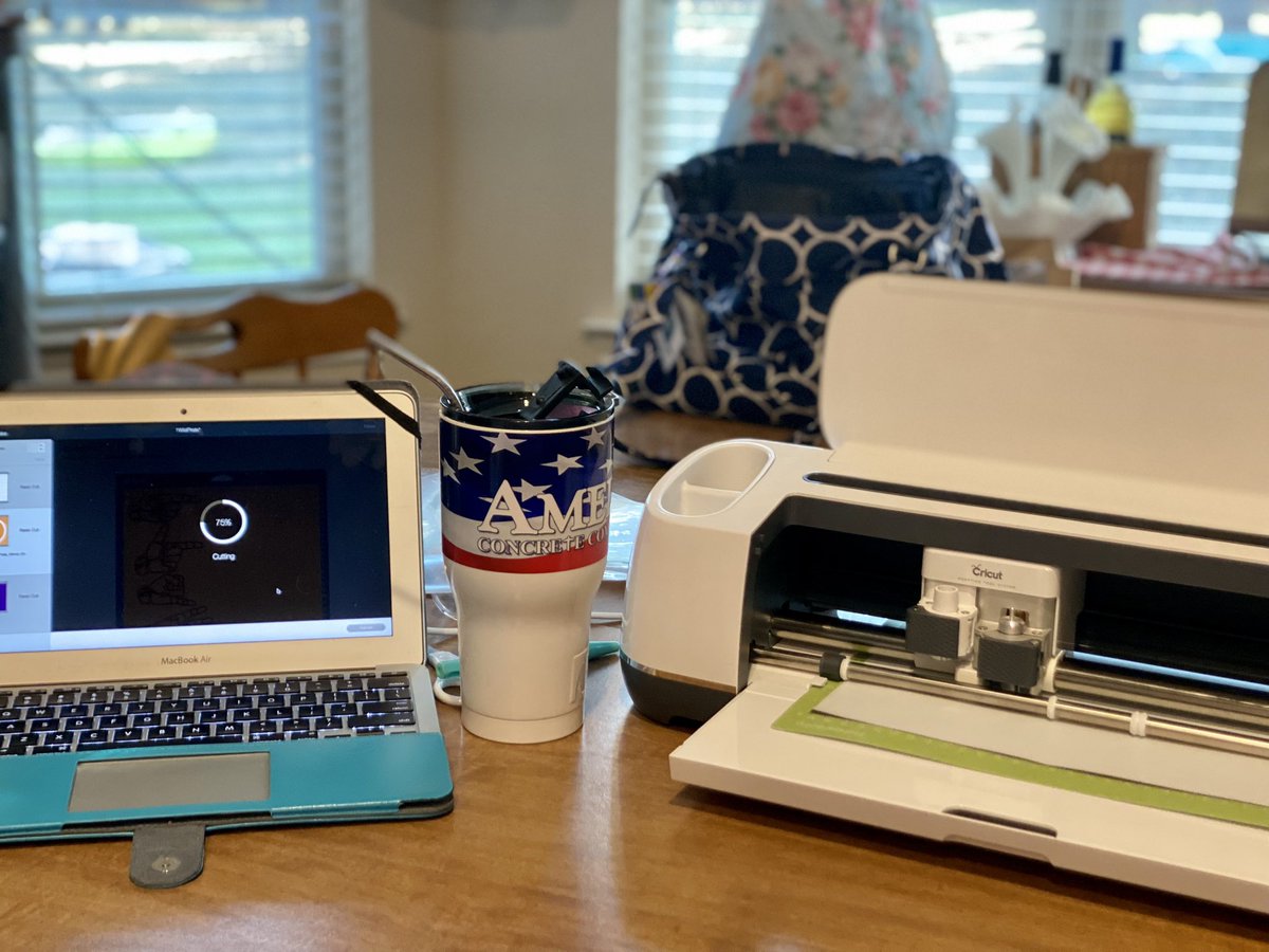 ghsasl's tweet photo. Start of HOCO shirt creating extra-ness vs post HOCO shirt creating extra-ness. 🤷🏼‍♀️ I need 30 hours of sleep, storage containers &amp; my house to clean itself…. 🤣
#GoldenGirlsofCrossland
#elkinsrosedavis
#theyembracemyextraness
#GranburyISD
#proudtobeapirate
#teacherbesties https://t.co/YAwuLk3DYV