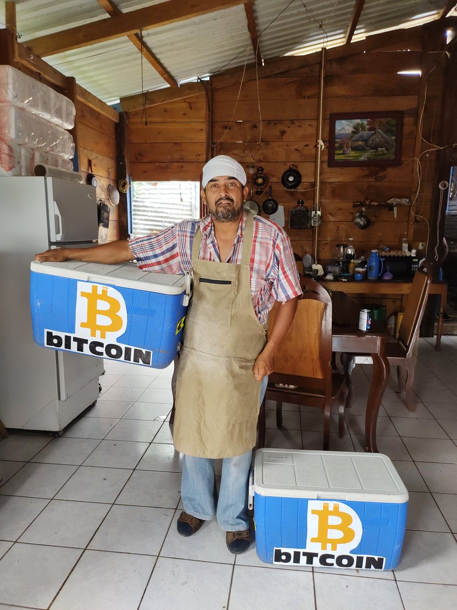 BrandInBitcoin's tweet photo. bitcoin is everywhere 👁️ https://t.co/zEjwReNUuY