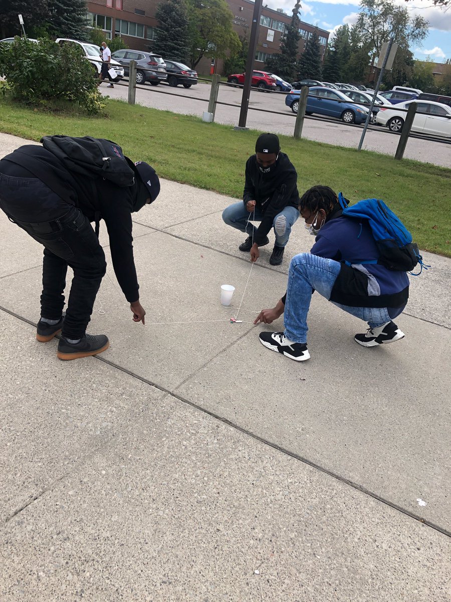 tdsb_DSS's tweet photo. Barbering students enjoying their #FirstDayofSchool @tdsb_DSS #teamwork #communication #linesandangles #learningisfun #msleeDSS @LC2_TDSB https://t.co/sPy6ck9uMJ