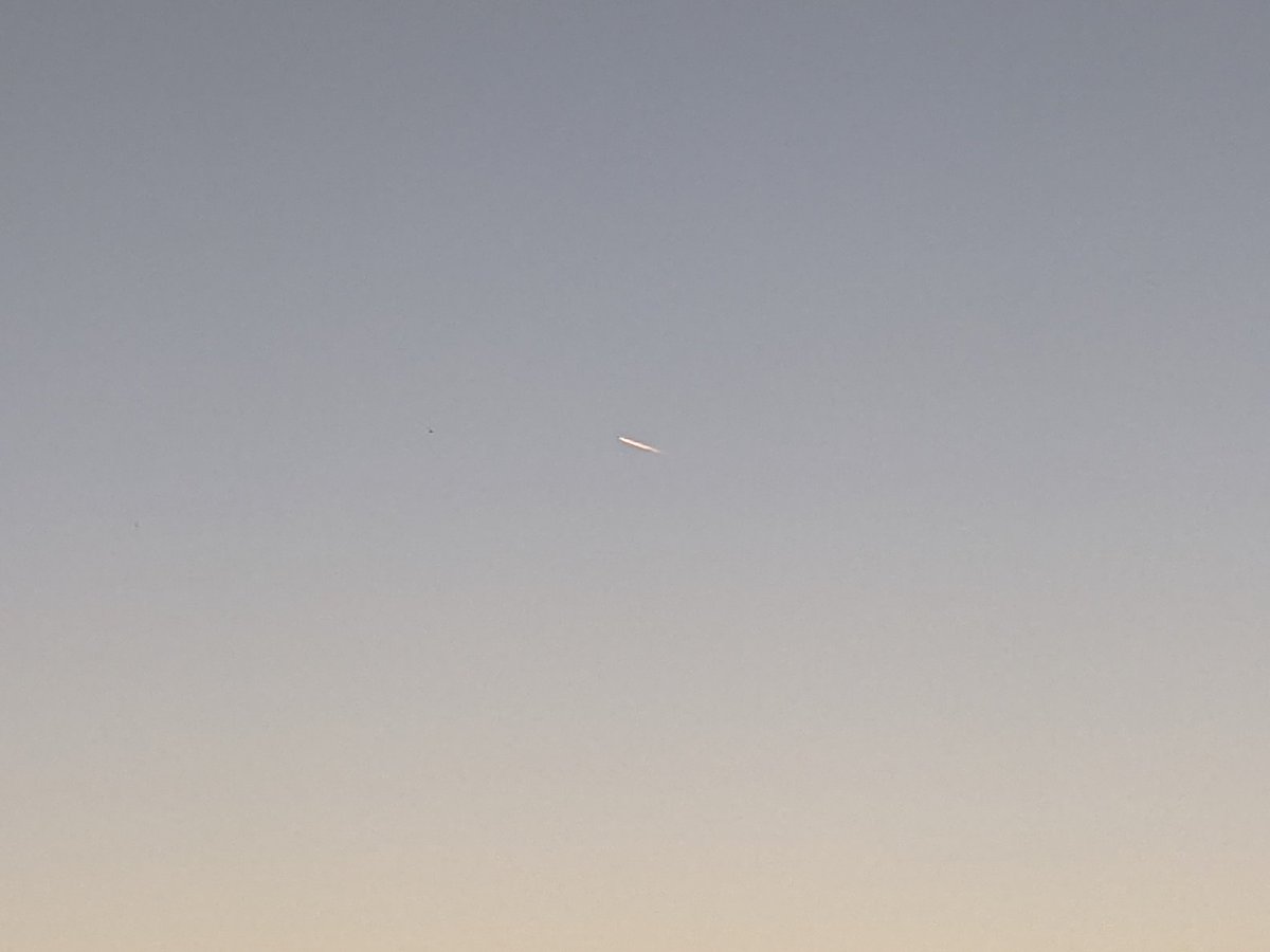 Author_PCorrell's tweet image. Hey Sky Twitter, what are these? Seen around 7:15 pm CST, definitely moving. Two at first, then I looked away &amp;amp; they both seemed to disappear, looked away again &amp;amp; a third was there (or had reappeared). #space #sky #unidentifiedobjects #interesting