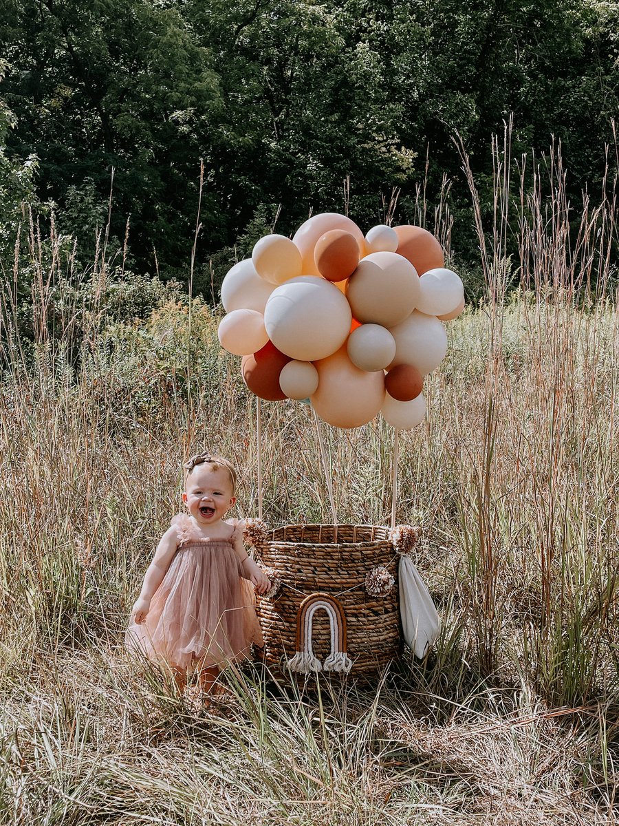 ldzgunda's tweet photo. My girl turned one today. 💔 https://t.co/4Uy7GgXrUb