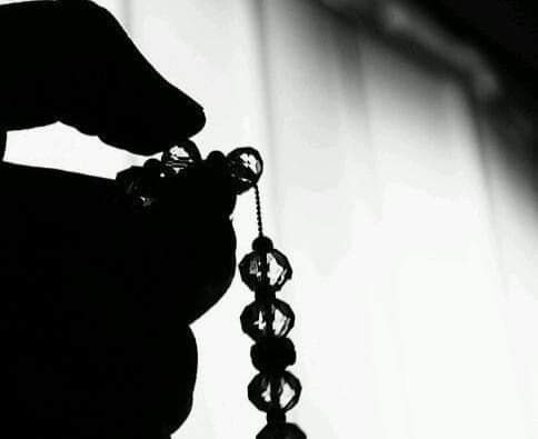 Sevdiğim için inandıklarım ile, inandığım 
için sevdiklerim arasında koca bir uçurum varmış.

K.Korkut TOK