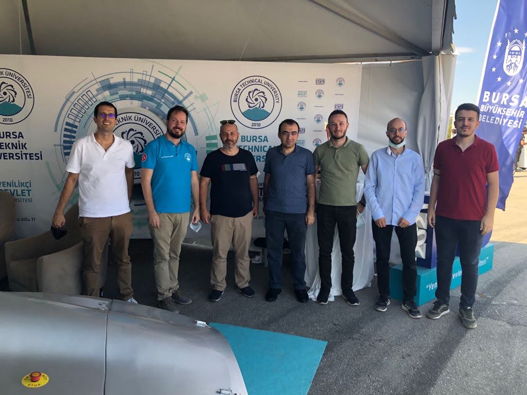 BtuMechanical's tweet photo. Bölüm öğretim üyeleri ve araştırma görevlileri, Bursa Yunuseli Havaalanı'nda devam eden TEKNOFEST İnsansız Hava Araçları yarışlarında kıyasıya mücadele eden BTÜ Öztürk takımımızı ve standımızı ziyaret etti. https://t.co/K7WYI2OshB
