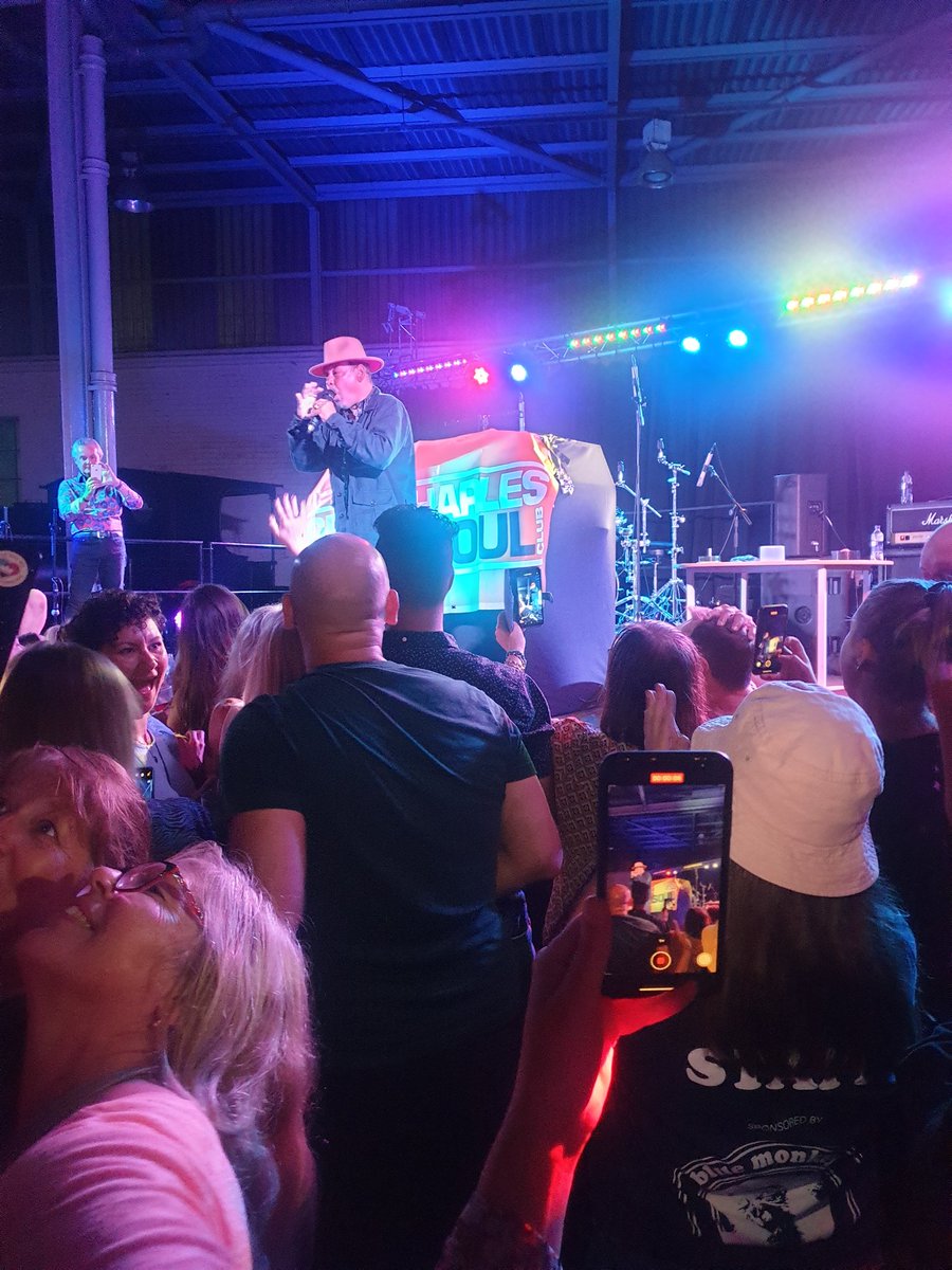 riz_one's tweet photo. No-one knows music better than Craig Charles and he figures out what goes together; yes he was in Barrow Hill near Chesterfield last night #FreakyFriday #trackmyadventures #eventsblog https://t.co/1Ks7h5tK9q