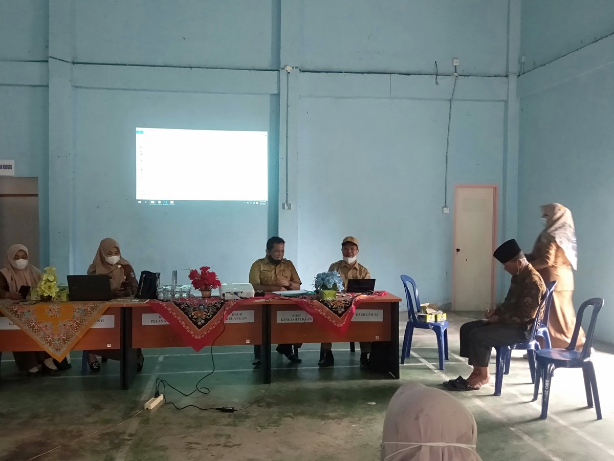 rabunyani's tweet photo. #GiatLuhkanSatminkalBRPPUPP 
Memberi materi budidaya ikan,  pelatihan PKK Desa Kemantan Hilir Kab. Kerinci https://t.co/JsbQWK6AnG