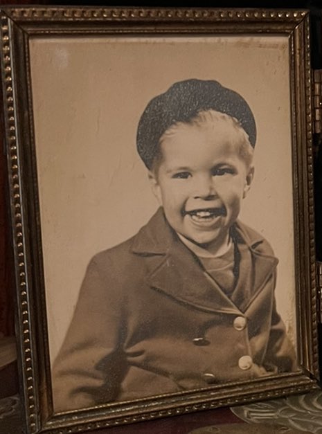 ladonna_bruce's tweet photo. Happy 8️⃣1️⃣st Birthday to my Dad! 🎉🎁🥰Overjoyed to be able to celebrate the wonderful occasion with him!! 🥳 So happy I have you in my life!! 💙💙
GO @dallascowboys!!  

Frank Sweger 

#81stbirthday #happybirthday #happybirthdaydad #biodad #lovemyfamily #reunited https://t.co/dgmSiR0461