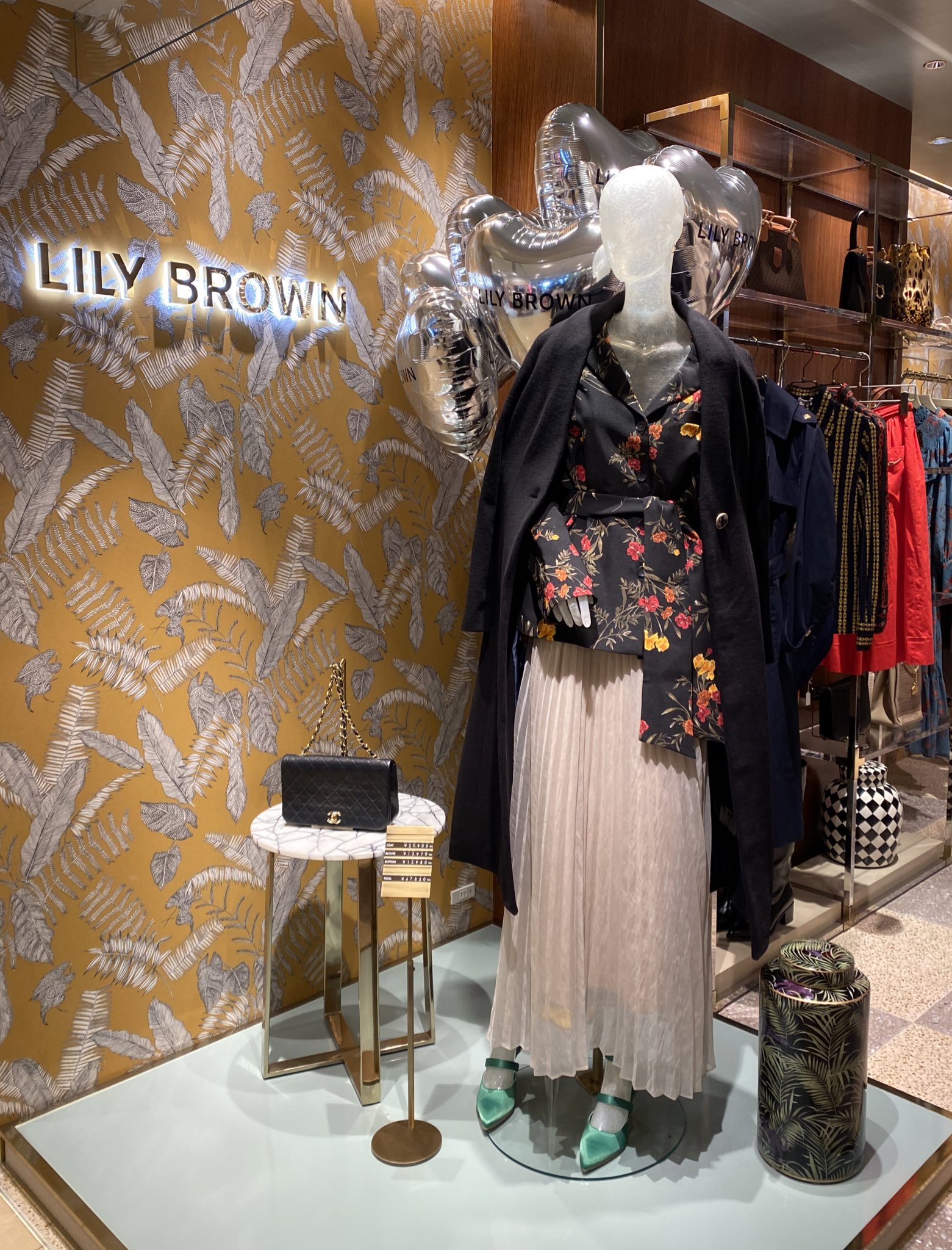 تويتر Lily Brown 公式 على تويتر 9 10 Fri Lily Brown ルミネエスト新宿店 リニューアルオープン Open限定アイテム ノベルティ等 多数特典もご用意しております Lilybrown リリーブラウン リリーブラウン ルミネエスト新宿店 ルミネエスト新宿店