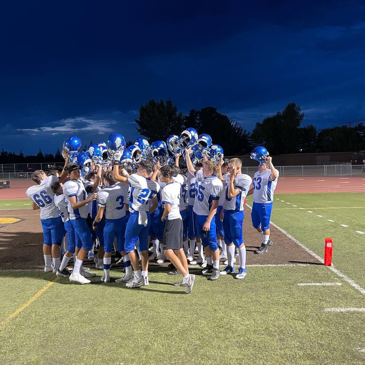 SierraFootball3's tweet photo. Congrats to our Sierra High Freshman squad getting the W over Stagg 44-0. Great win fellas, continue to get better each day! League starts Monday! #roadtoVOL #sierrapride #oneteamonedream #4-0 https://t.co/9WpEwYLPHH