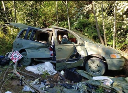 KimPigSquash's tweet photo. #FairyCreek--Sept 9, 2021: "RCMP brutality and arrests continue apace.  Yesterday, they smashed a van window, dragged out the elderly woman sleeping inside then ran over her vehicle with a backhoe. Here's the result"
https://t.co/vna4rHLfjl https://t.co/ZdY1ox2AMZ