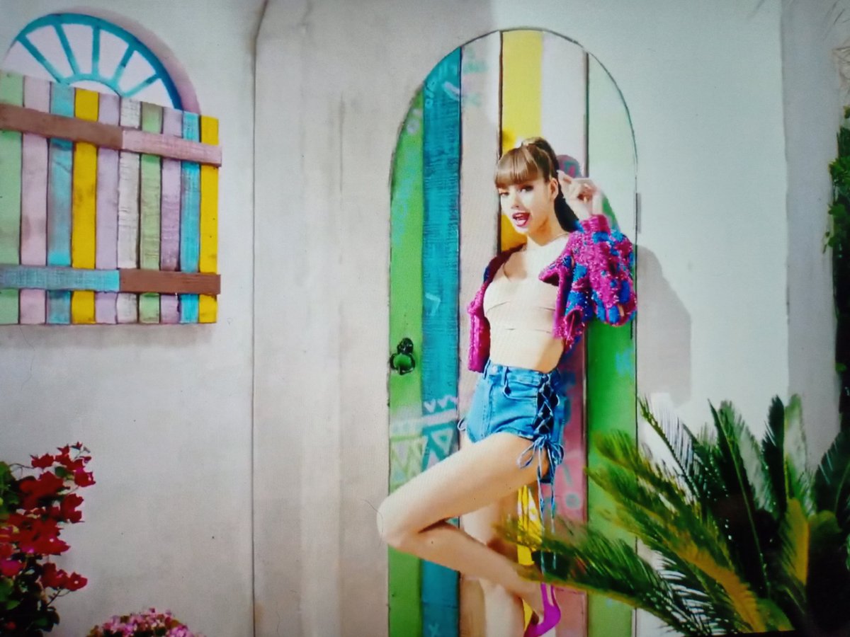 jaebum99's tweet photo. ฝรั่งสุดดดดด
#LALISA 
#BLACKPINK https://t.co/ArRb0FtkwO