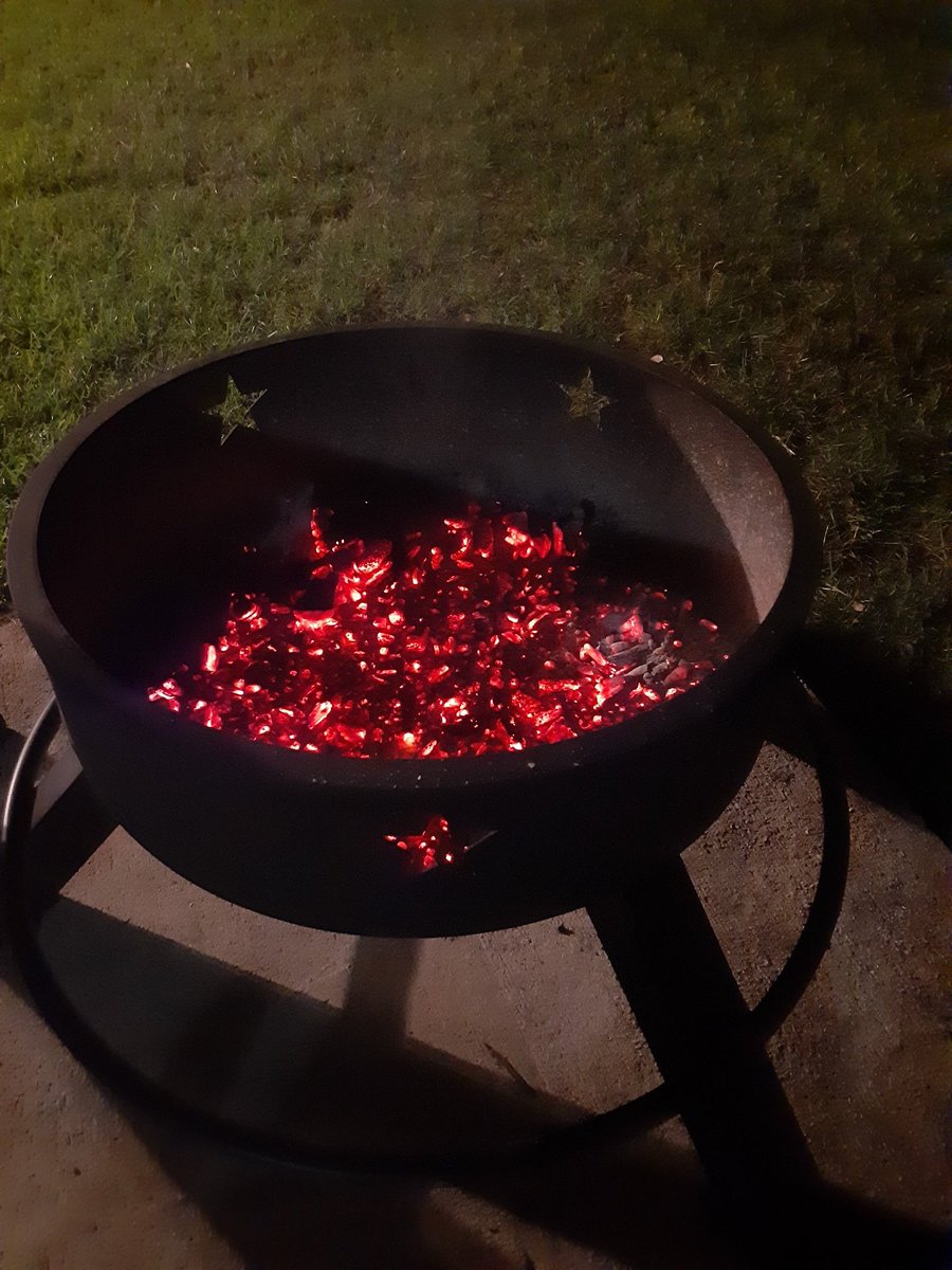 asalazaruiz's tweet image. #backyardfire