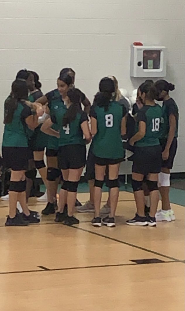 egracia78572's tweet photo. OMG!! Great win against Austin tonight bears. Fantastic job ladies! @Webb_Bears #WinningWithTeamwork #WeareWebb #GoBears https://t.co/9KuEh2crds