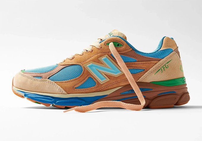 If you get a 'W' on Joe Freshgood's New Balance 990v3, are you rocking or selling 'em? bit.ly/2XEsZeR