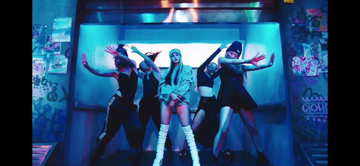 fkbpm's tweet photo. IT WAS SO GOOD, GIRL I LOVE EVERYTHING ABOUT LALISA, THE MV, THE SONG, THE CHOREO, THE RAAAAAP

#LALISA https://t.co/wsyJUPPM4t