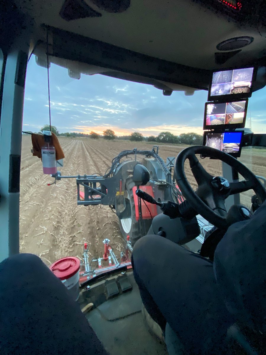 Happy Friday! 🌅🚜🥔 #harvest21 #officeviews