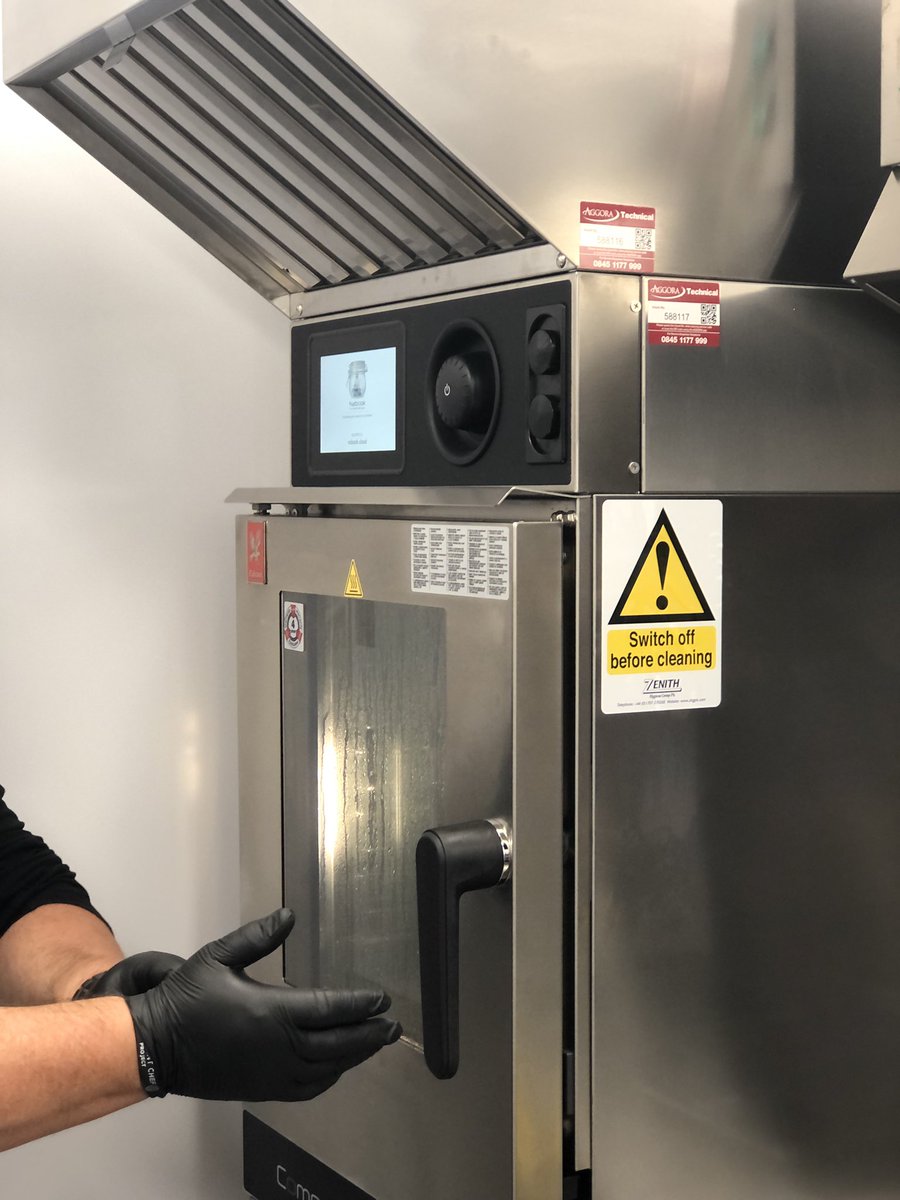 Training our <a href="/FalconFoodserv/">Falcon Foodservice</a> customers on their brand new <a href="/LainoxAli/">Lainox Ali S.p.A.</a> #NabooCompact to #keepitcooking assisted by <a href="/CaitlinLiselle/">Caitlin Stewart</a> at RBS Queen Street #Glasgow with <a href="/aggoralockhart/">Aggora Lockhart Projects</a>
