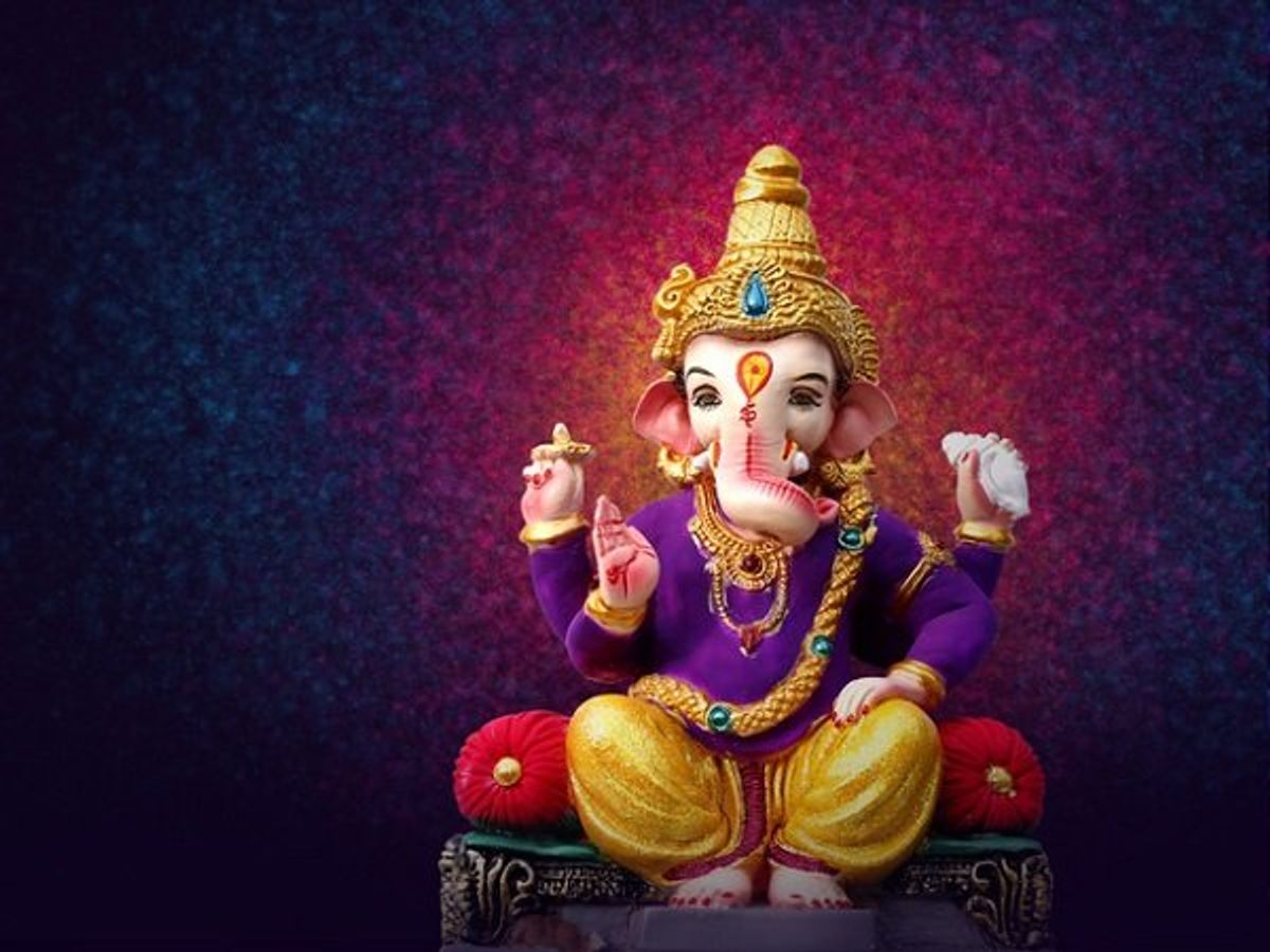Greetings on the auspicious occasion of #GaneshChaturthi;

Wishing peace, prosperity, and good health for everyone.

#GaneshChaturthi2021 #Ganesh