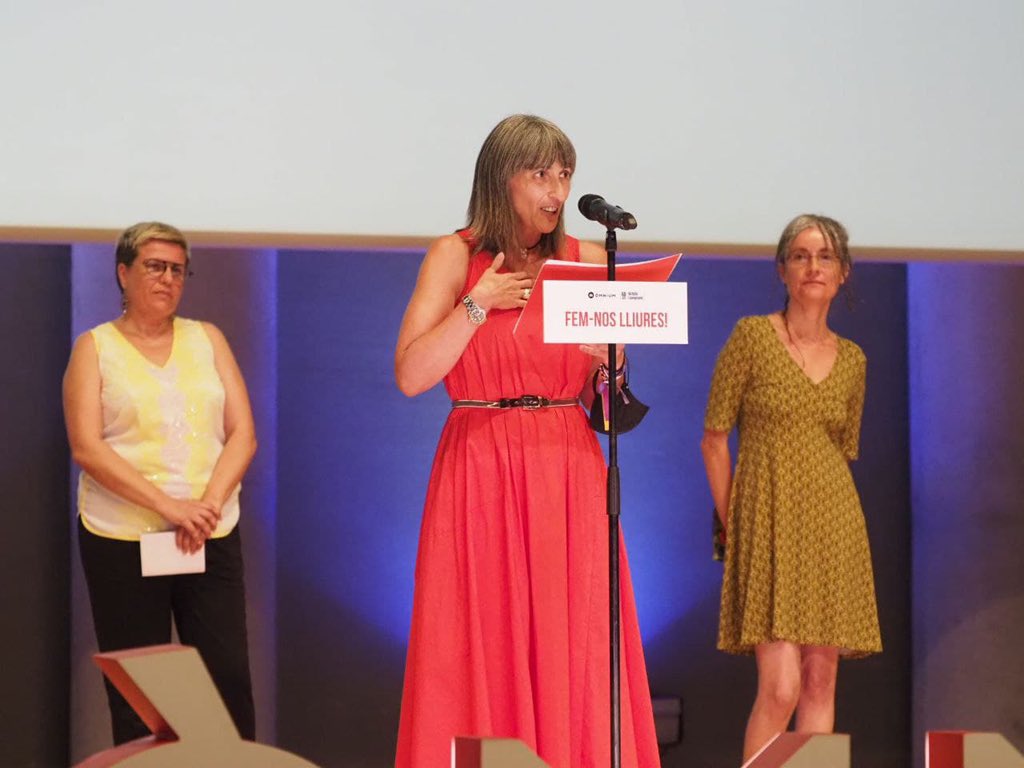 🗣ATENCIÓ al discurs d’ahir de la nostra companya i Presidenta de <a href="/JuristesLlibert/">JURISTES PER LES LLIBERTATS</a> <a href="/isacastellsola/">Isa Castell Solà, de la Sénia</a> 🗣
Gràcies per representar-nos de manera tant brillant 🌟!
Has fet que s’ens escolti alt i clar👂, parlant sense embuts.
1️⃣ Aquí va el fil 🧵 del 📹 vídeo👇