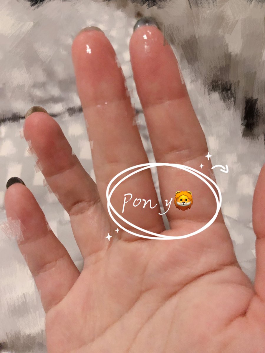 今日9/10
我最喜歡我可愛的手指頭了🙈🙈🙈
換你們來說說自己身體哪個部位最好看吧😉
#接龍
@Perry_Switch 
@bodyneverlie  
@bubu92111 https://t.co/GItUyxclkv