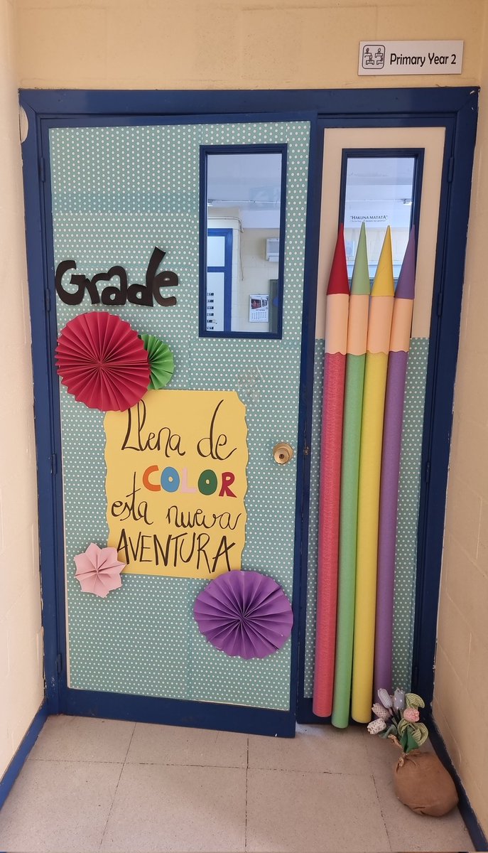 AlAndalus2000's tweet photo. 🎉👏 Bienvenida por todo lo alto en cada una de las clases a sus nuevos inquilin@s #infantil #primaria Ahora sí que sí ha empezado el curso 21/22 😉 #enseñaresaprender #alandalusnonstop #vueltaalcole #contigoesposible #sumandoexperiencias #Tomares https://t.co/9bvFmcDjaW