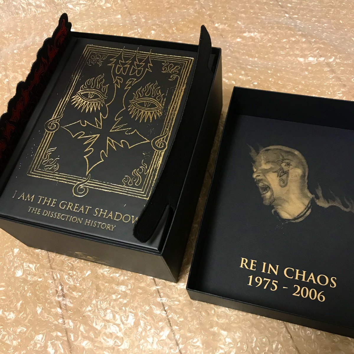 Dissectionの全歴史が詰め込まれた限定1500個のテープボックス「I Am The Great Shadow」が届きました!とんでもないボリュームです! 