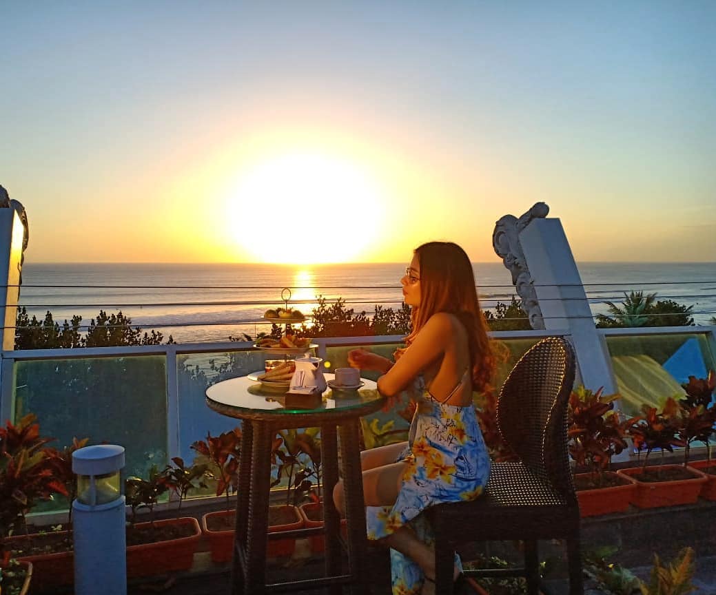 Pegipegiyuk on Twitter: "Kutabex Beach Front Hotel menawarkan