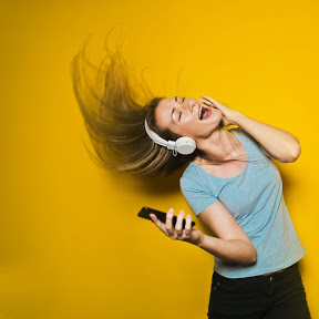 #Spotify is the best music marketing tool for independent musicians 
  
🎸Reach more audience! 
🎼Submit your new music to #playlists   

Follow and play this Playlist, updated regularly with fresh tunes. 

New Pop/Rock 
open.spotify.com/playlist/6fti8…