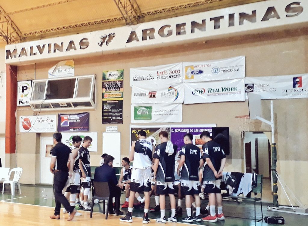 #TorneoPreFederalDeBasquet
Fecha 1
📌 <a href="/ClubPerfora/">Club Perfora</a> vs <a href="/ClubCipolletti/">Club Cipolletti</a>.
📅 HOY Viernes 10 de Septiembre.
🕣 21:30.
🏟 Malvinas Argentinas (Barrio Campamento 1, Edificio N° 75, Plaza Huincul)
#VamosCipo🏀