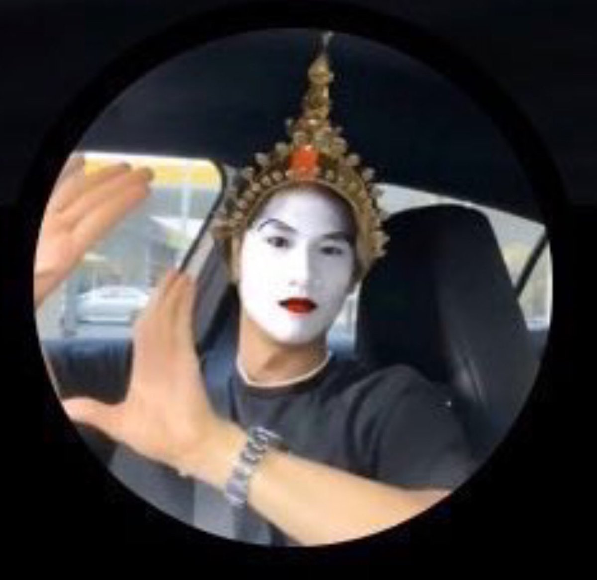jasminetth's tweet photo. อันนี้พี่เตสปอยเพลงลิซ่าหรอคะ 
@Tawan_V #เตตะวัน https://t.co/B6NcT6GYHH