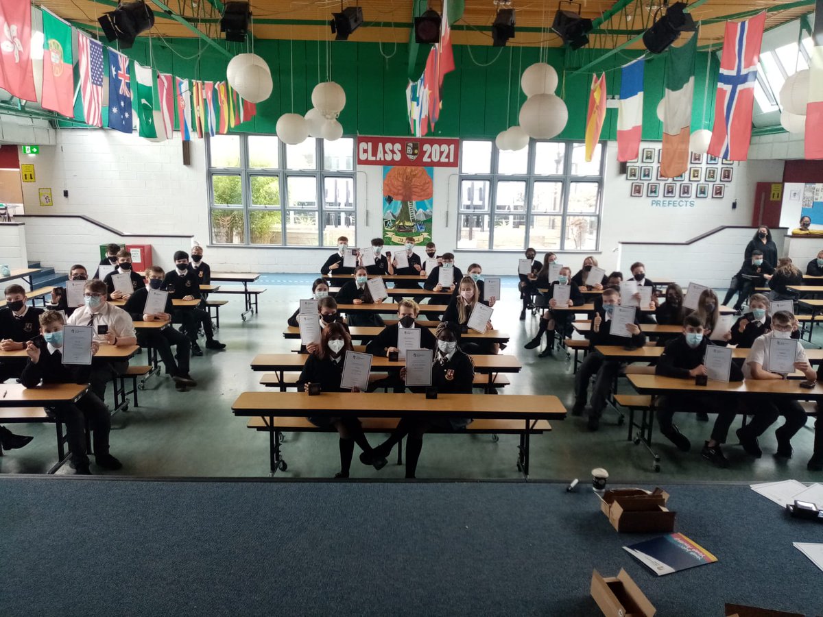 PSNeasain's tweet photo. A big congratulations to our Bronze @GaisceAward participants who received their medals today in a small ceremony in school. As always a big thanks to Mr Caulfield, Mr Lyons and Ms Collier for their support and dedication.#Gaisce https://t.co/Nbwzym05KV
