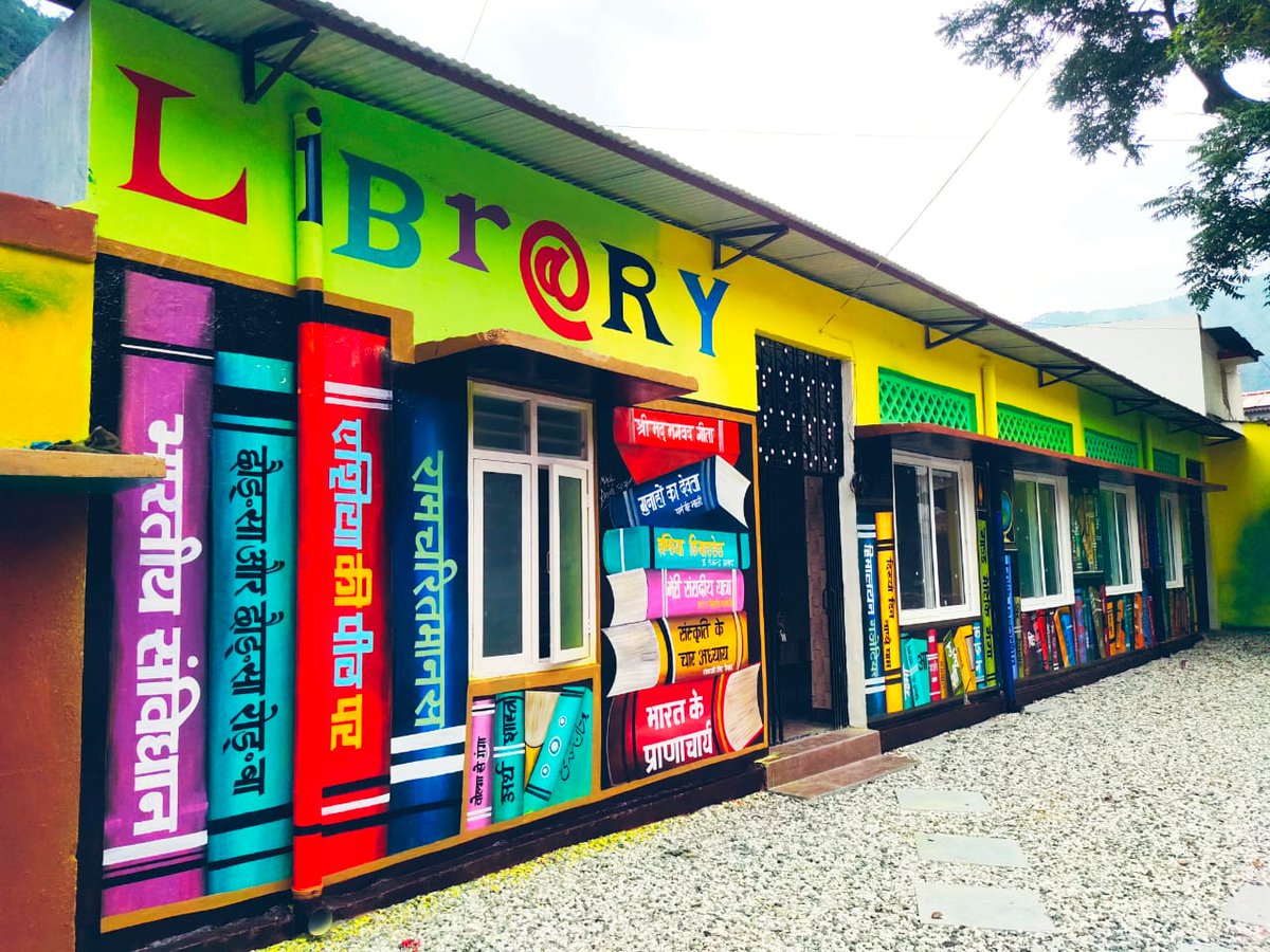 mayurdixitias's tweet photo. Upgraded District Library. Now with more books, better facilities and vibrant color! Welcoming everyone. @pushkardhami @EduMinOfIndia @dm_uttarkashi #libraries #EducationForAll https://t.co/6fVd1dBxYx
