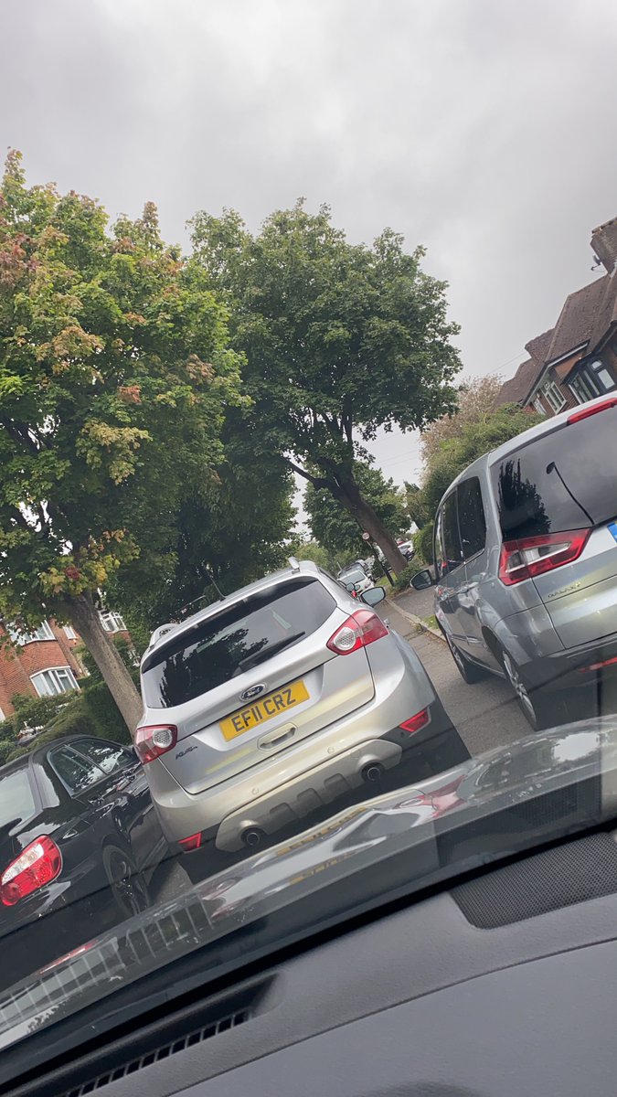jacqui_hand's tweet photo. @RiddlesdownC something has to be done about the traffic jams. It’s unfair  residents cannot leave their driveway due to the blockage &amp; roadworks! Was there no an arrangement to direct traffic? 15 minutes to get out of my drive, stuck in traffic, I left 25mins before I had to. https://t.co/LVhtCehmCM