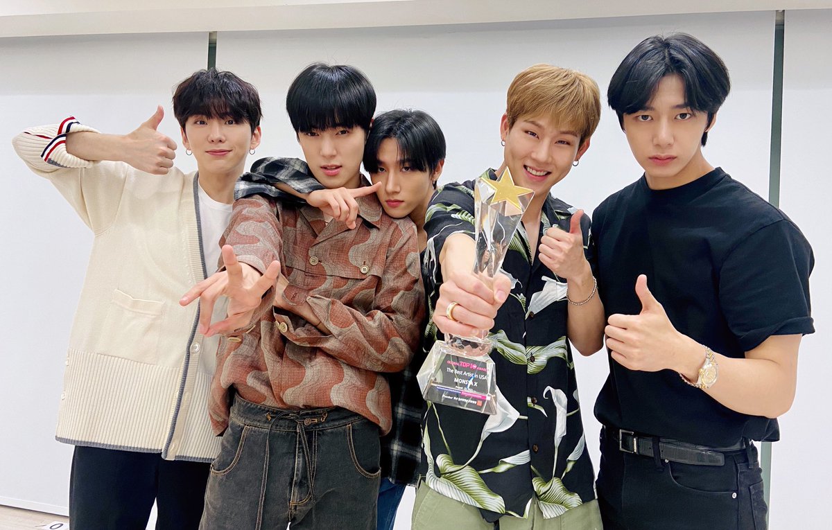 runarun71113311's tweet photo. オンくん🐢めちゃガタイいいんじゃない‼️
ᕦ(・ㅂ・)ᕤ💕
#MONSTAX #MONSTA_X
#몬스타엑스_탑텐어워즈
#MONSTAX_TTA
#사랑한다_몬베베
@officialMonstaX https://t.co/i3kTcqAwmy
